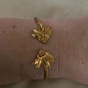 Madewwell unique sunflower fitted bangle bracelet